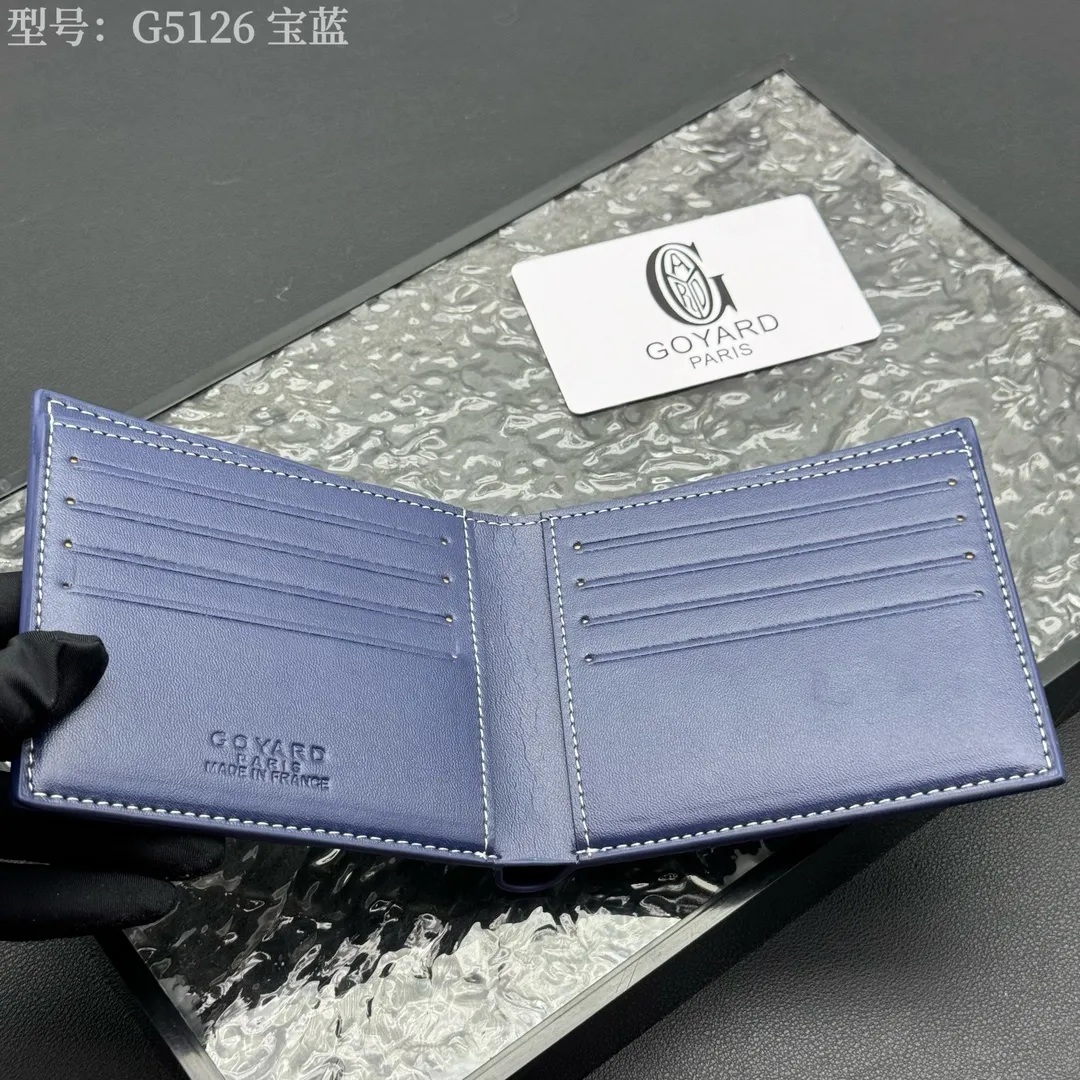 💰130 💎Upgraded original version 𝐠𝐨𝐲𝐚𝐫𝐝 Hot style ❤️Goyard wallet short style, Goyard 8-slot card slot wallet, the texture is directly stretched to the full mark, it can hold about 8-10 cards, it can hold cash, it is thin and does not stand up, it is classic, practical and attractive! If you want to create a short clip with a feeling that is different from others and has a deep taste, it must be him! size: 11*9 (cm) model: G5126
