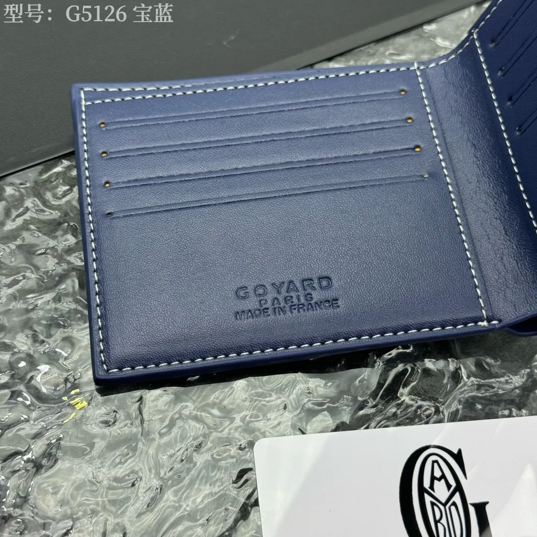 💰130 💎Upgraded original version 𝐠𝐨𝐲𝐚𝐫𝐝 Hot style ❤️Goyard wallet short style, Goyard 8-slot card slot wallet, the texture is directly stretched to the full mark, it can hold about 8-10 cards, it can hold cash, it is thin and does not stand up, it is classic, practical and attractive! If you want to create a short clip with a feeling that is different from others and has a deep taste, it must be him! size: 11*9 (cm) model: G5126