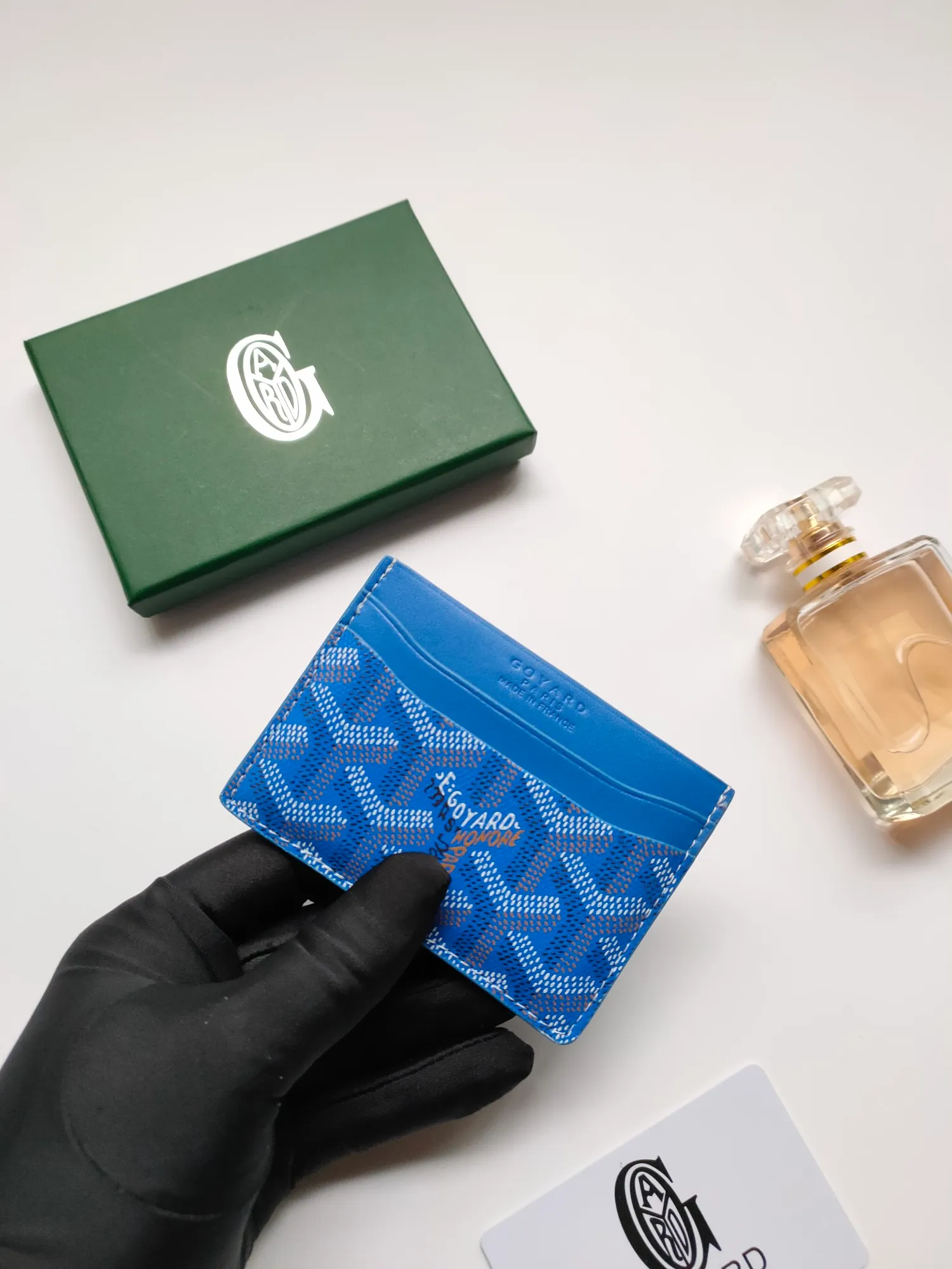 ￥90💰GOYARD Goya Classic👍🏻Saint-Sulpice card holder has a small and compact design, and its central pocket can store cards, documents or folded banknotes. The compact design fits nicely in a jacket or pants pocket. Style number: 9636 Size: 7 x10.5 cm