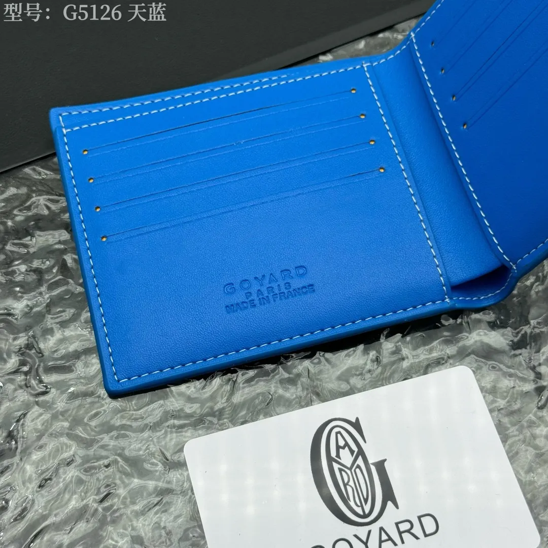 💰130 💎Upgraded original version 𝐠𝐨𝐲𝐚𝐫𝐝 Hot style ❤️Goyard wallet short style, Goyard 8-slot card slot wallet, the texture is directly stretched to the full mark, it can hold about 8-10 cards, it can hold cash, it is thin and does not stand up, it is classic, practical and attractive! If you want to create a short clip with a feeling that is different from others and has a deep taste, it must be him! size: 11*9 (cm) model: G5126