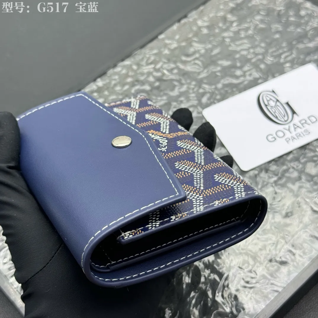 💰120 💎Top Original 𝑮𝑶𝒀𝑨𝑹𝑫 𝑽𝒊𝒄𝒕𝒐𝒊𝒓𝒆 The wallet has a small and compact design that can store cards, banknotes and documents. It's sized to fit in a bag or in a jacket or pants pocket. The Insert Victoire Card Holder can be placed inside the Victoire Wallet to store even more cards. Style number: G517 Size: 12*9*3