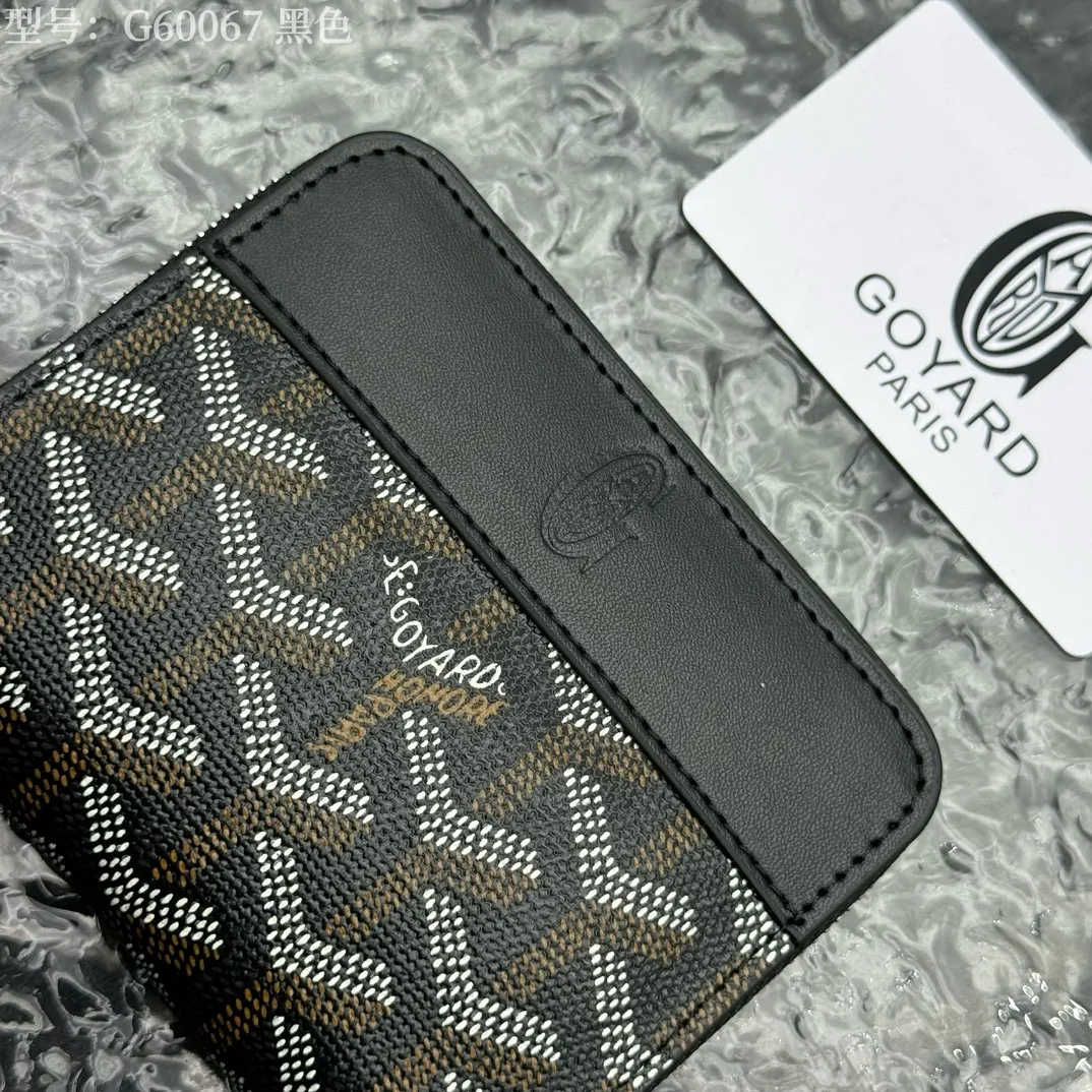 💰110 💎Top original 𝐠𝐨𝐲𝐚𝐫𝐝 Hot style 💕 Goya wallet short Matignon Mini coin purse with full zipper closure design. Its central compartment holds coins, while its interior patch pocket holds cards or small IDs. Style number: G60067 Size: 10.4*7.5*1.8cm