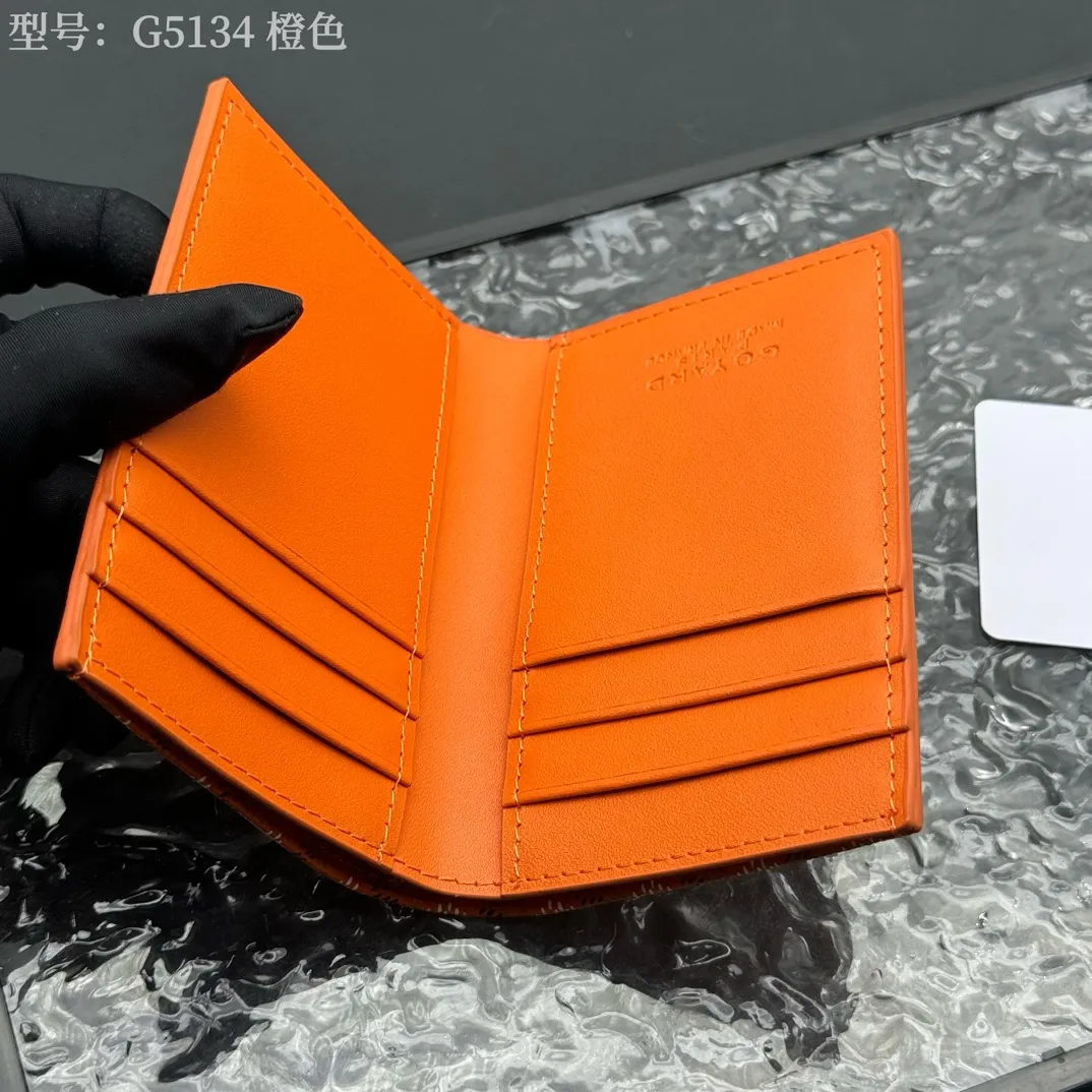 💰100 💎Top original 𝑺𝒂𝒊𝒏𝒕 𝑷𝒊𝒆𝒓𝒓𝒆 𝐠𝐨𝐲𝐚𝐫𝐝 Hot style 💕 Goya wallet card holder It is fully functional and has a large-sized banknote pocket that can hold cards, documents and banknotes at the same time. The compact design is just right for putting in a jacket or pants pocket. Style number: G5134 Size:7.5*1.5*11cm.
