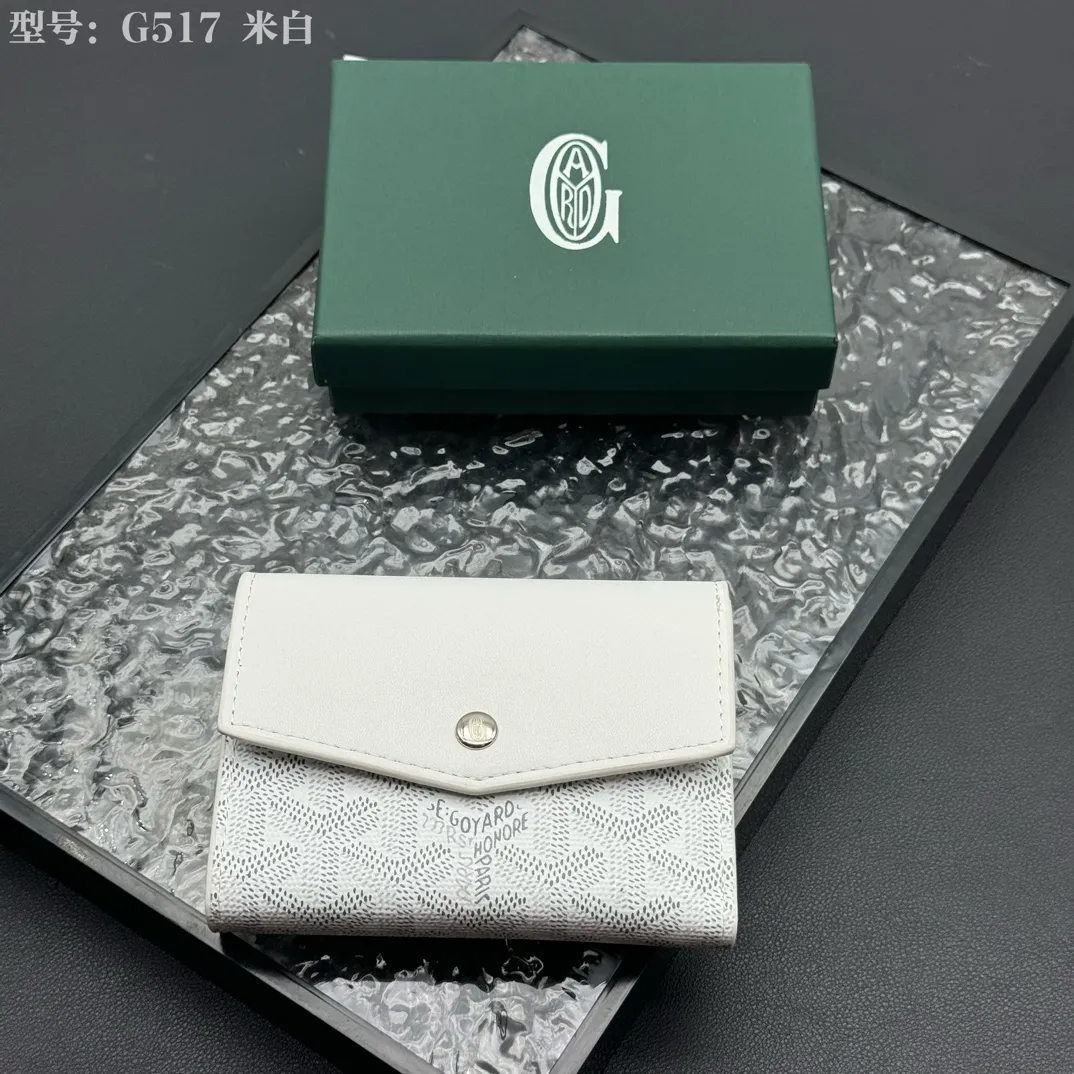 💰120 💎Top Original 𝑮𝑶𝒀𝑨𝑹𝑫 𝑽𝒊𝒄𝒕𝒐𝒊𝒓𝒆 The wallet has a small and compact design that can store cards, banknotes and documents. It's sized to fit in a bag or in a jacket or pants pocket. The Insert Victoire Card Holder can be placed inside the Victoire Wallet to store even more cards. Style number: G517 Size: 12*9*3