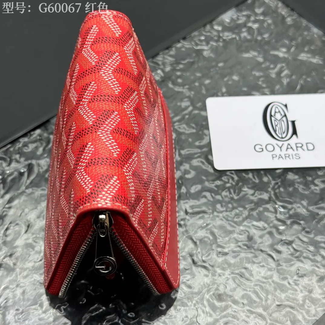 💰110 💎Top original 𝐠𝐨𝐲𝐚𝐫𝐝 Hot style 💕 Goya wallet short Matignon Mini coin purse with full zipper closure design. Its central compartment holds coins, while its interior patch pocket holds cards or small IDs. Style number: G60067 Size: 10.4*7.5*1.8cm