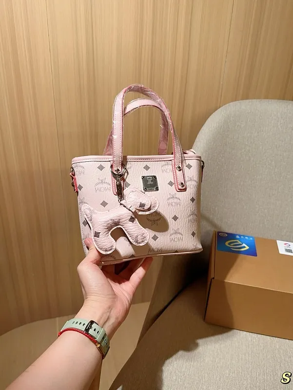 All Categories MCM Women’s Bags and Wallets MCM 88018