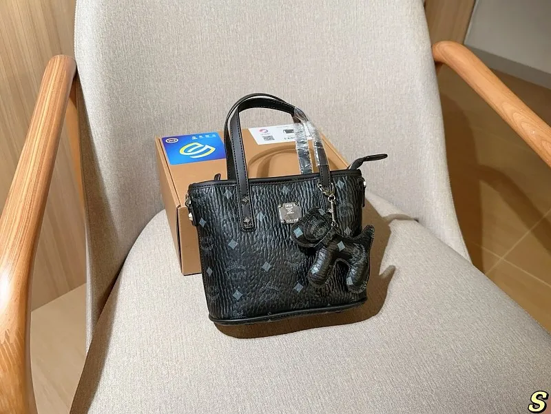 All Categories MCM Women’s Bags and Wallets MCM 88018