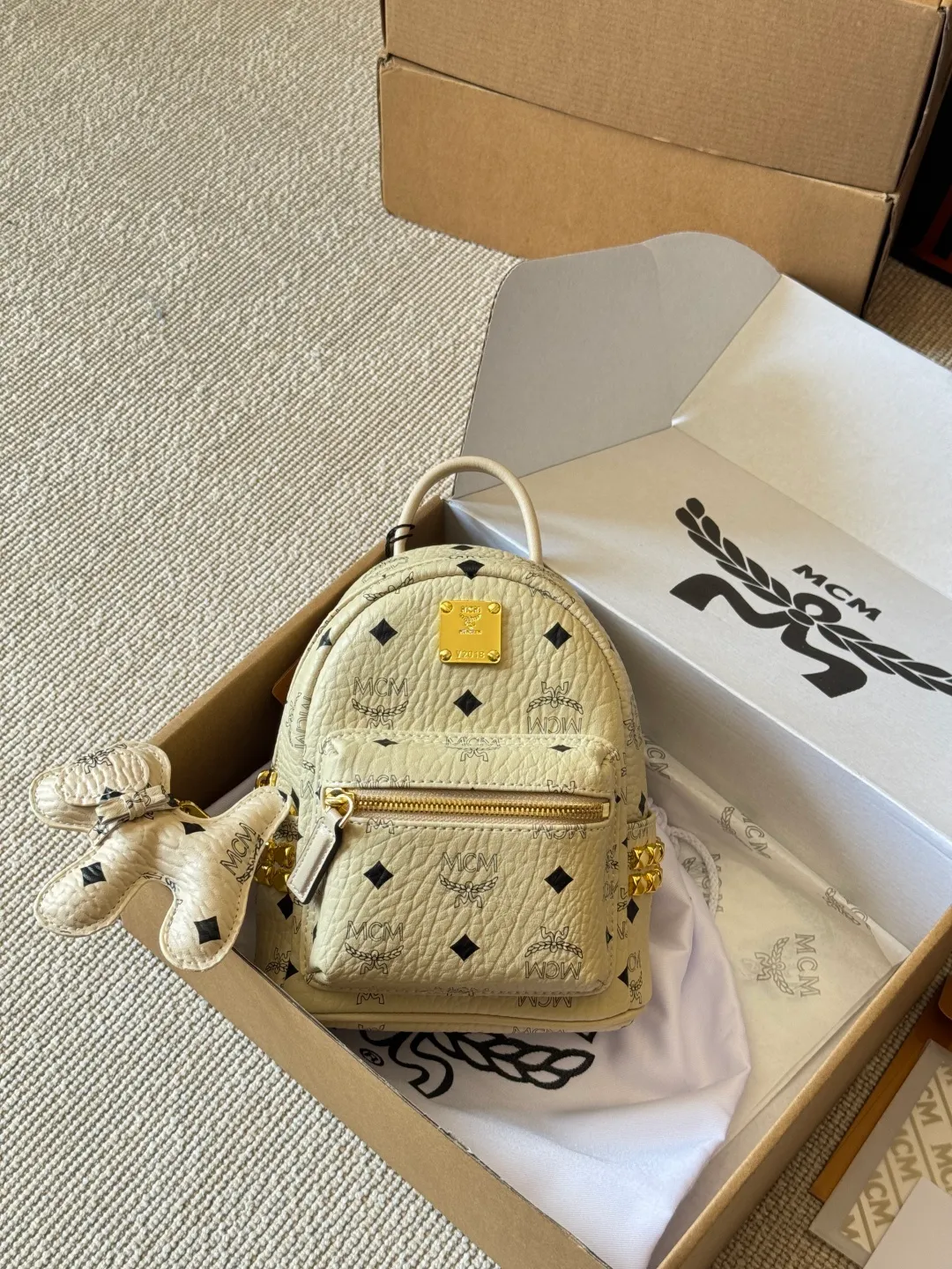 All Categories MCM Women’s Bags and Wallets MCM 2721