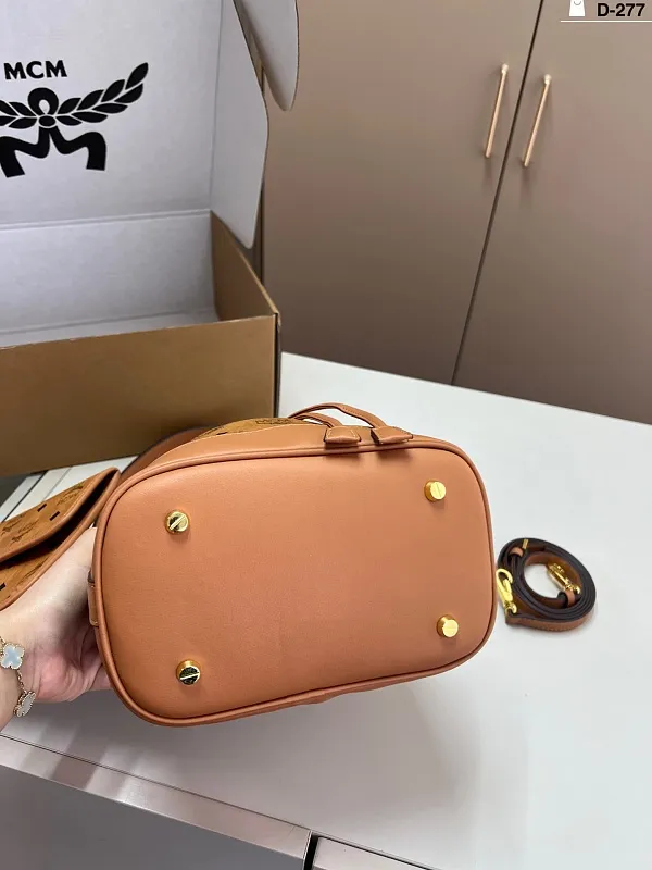 All Categories MCM Women’s Bags and Wallets MCM 88104