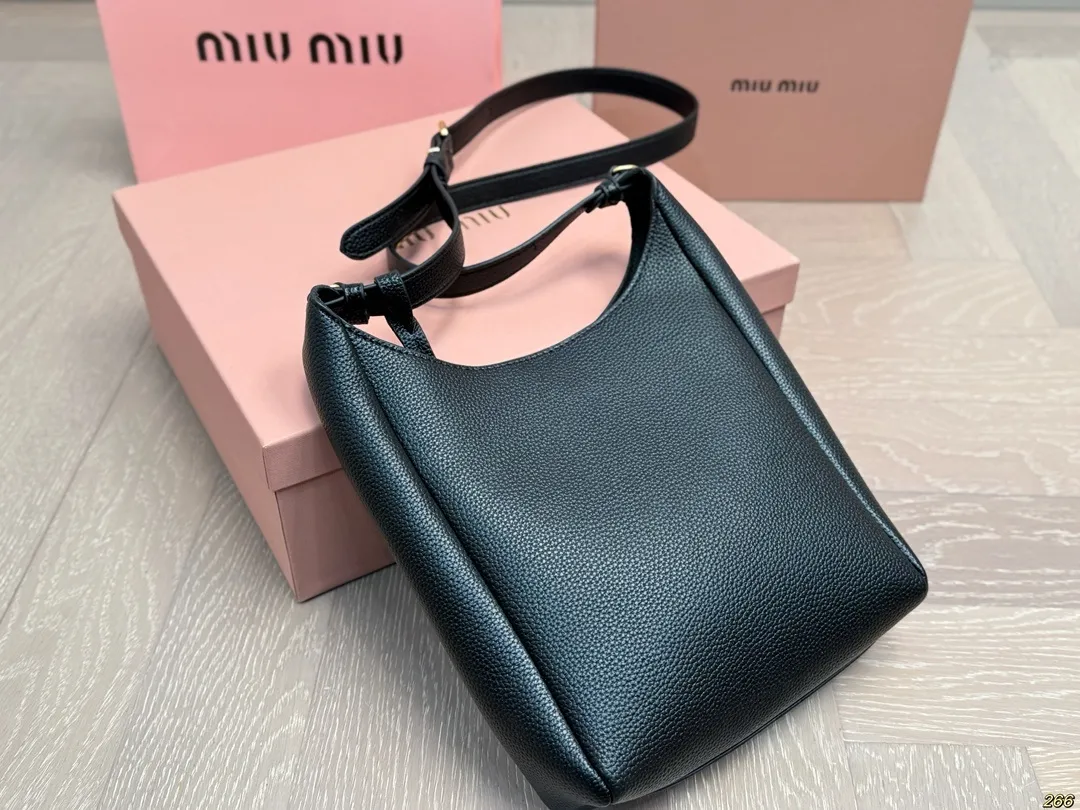 All categories Official website "Brand Women's Bags" Women's Bags 💙 miumiu 2025 new miumiu handbags