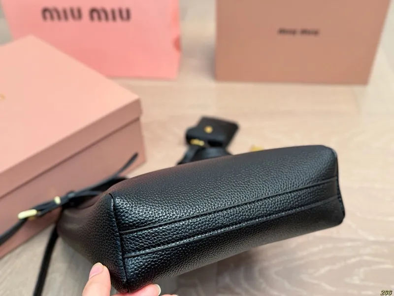 All categories Official website "Brand Women's Bags" Women's Bags 💙 miumiu 2025 new miumiu handbags