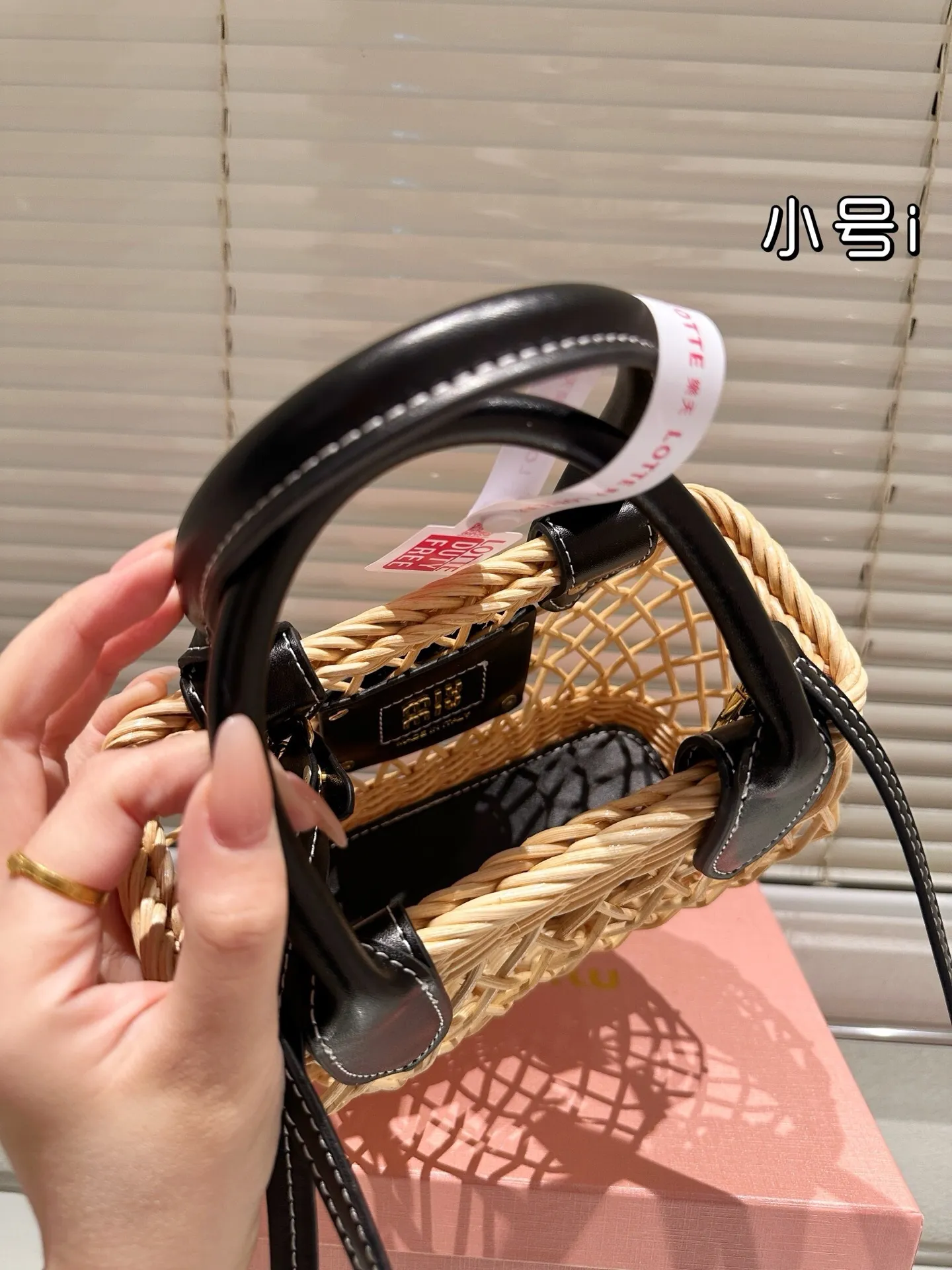 All categories Official website "Brand Women's Bags" Women's Bags 💙 miumiu 2025 new miumiu bowling bag