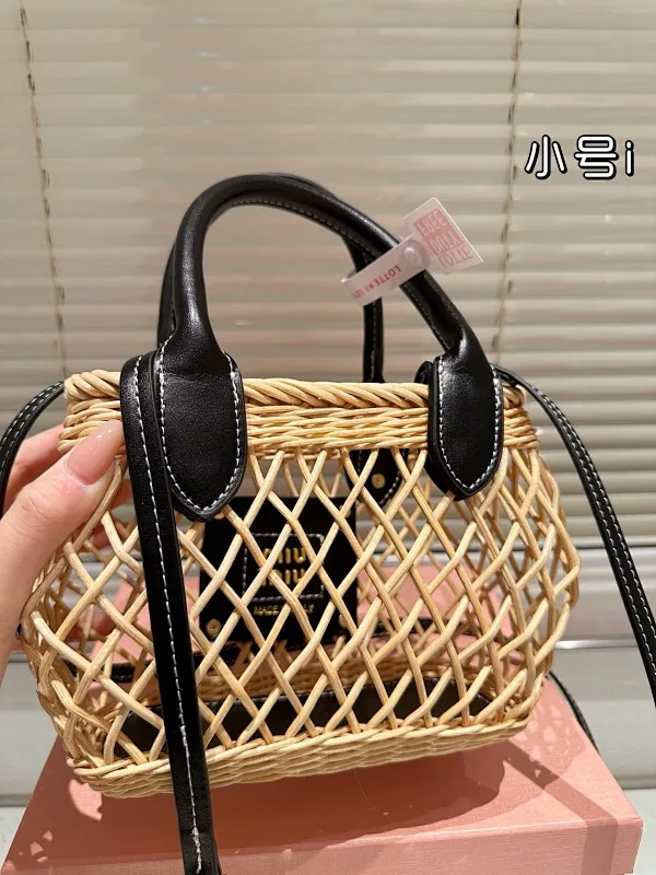 All categories Official website "Brand Women's Bags" Women's Bags 💙 miumiu 2025 new miumiu bowling bag