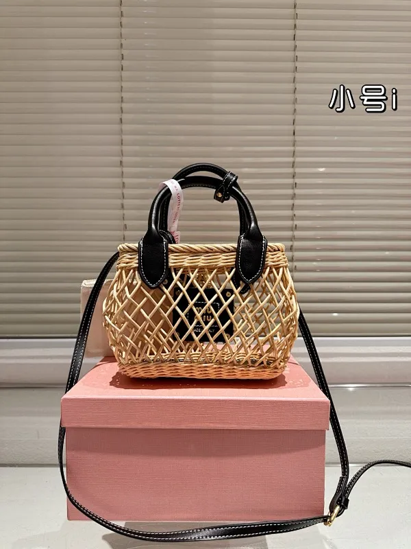 All categories Official website "Brand Women's Bags" Women's Bags 💙 miumiu 2025 new miumiu bowling bag