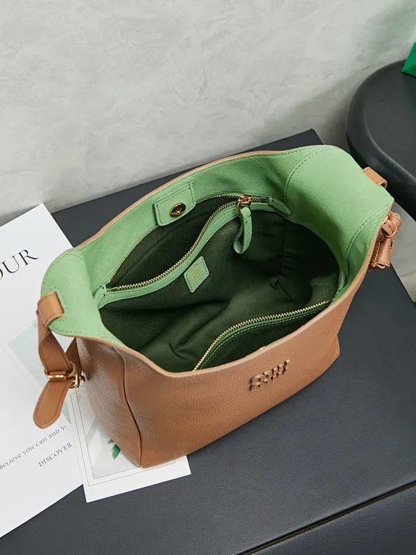 All Categories Official Website "Brand Women's Bags" Women's Bags 💙 miumiu 2026 New MIUMIU Tote Bag