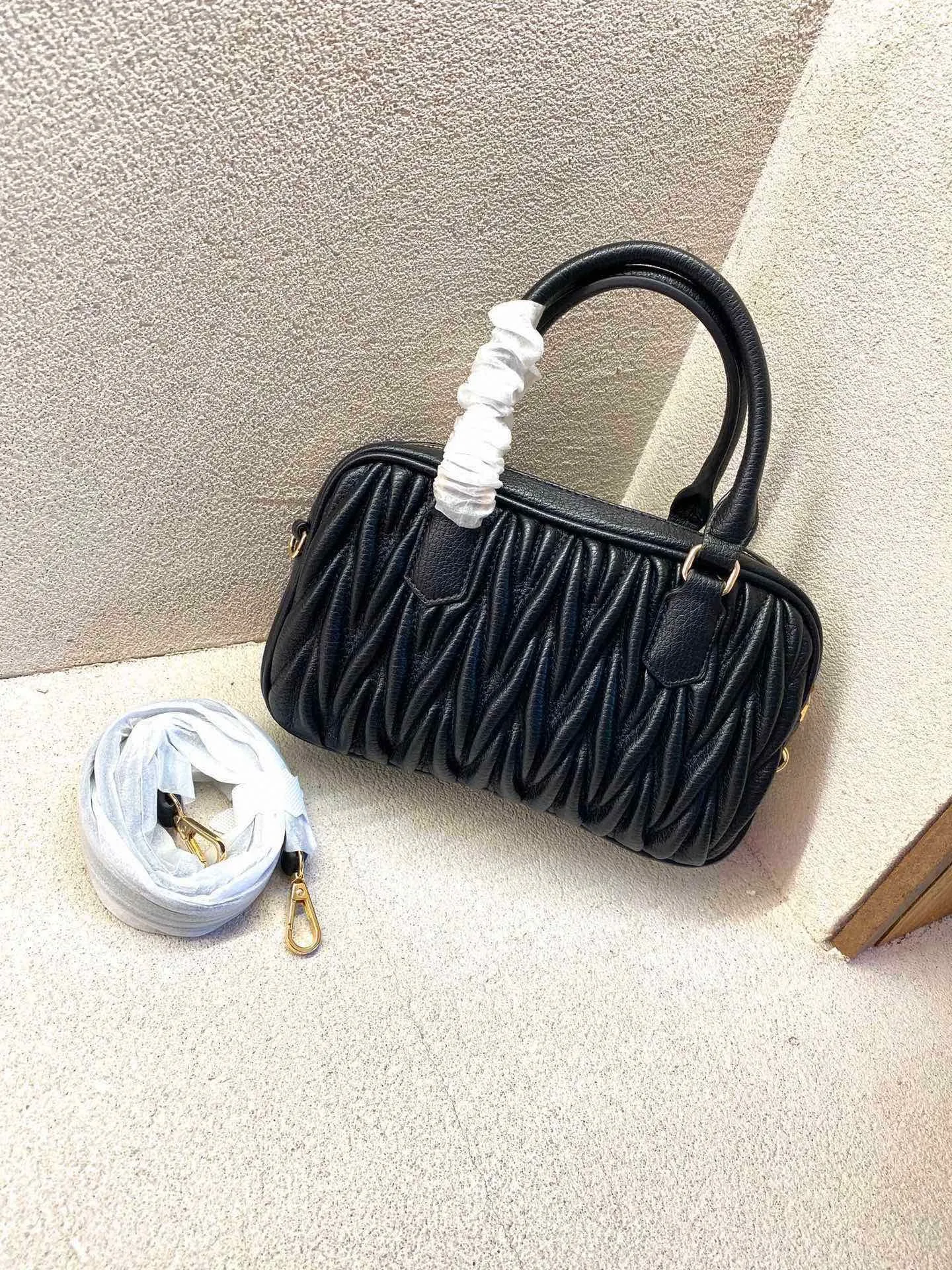 All categories Official website "Brand Women's Bags" Women's Bags 💙 miumiu 2023 new miumiu handbag wholesale