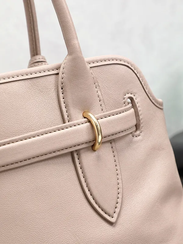 All categories Official website "Brand Women's Bags" Women's Bags 💙 miumiu 2026 new MIUMIU handbags
