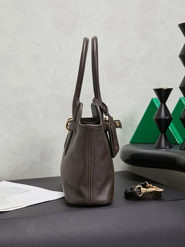 All categories Official website "Brand Women's Bags" Women's Bags 💙 miumiu 2026 new MIUMIU handbags