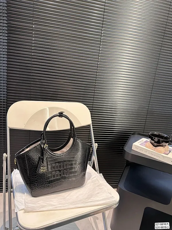 All categories Official website "Brand Women's Bags" Women's Bags 💙 miumiu 2024 new MIUMIU handbags
