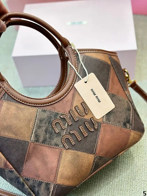 All Categories Official Website "Brand Women's Bags" Women's Bags 💙 miumiu 2024 official website new MIUMIU crossbody bag