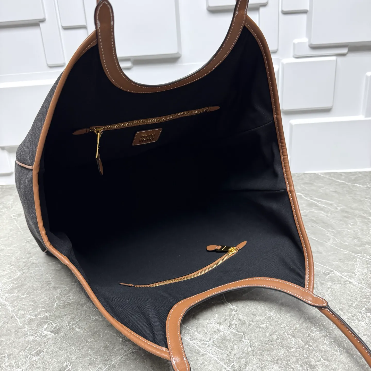 All Categories Official Website "Brand Women's Bags" Women's Bags 💙 miumiu 2026 Official Website miumiuhobo Tote Underarm Bag