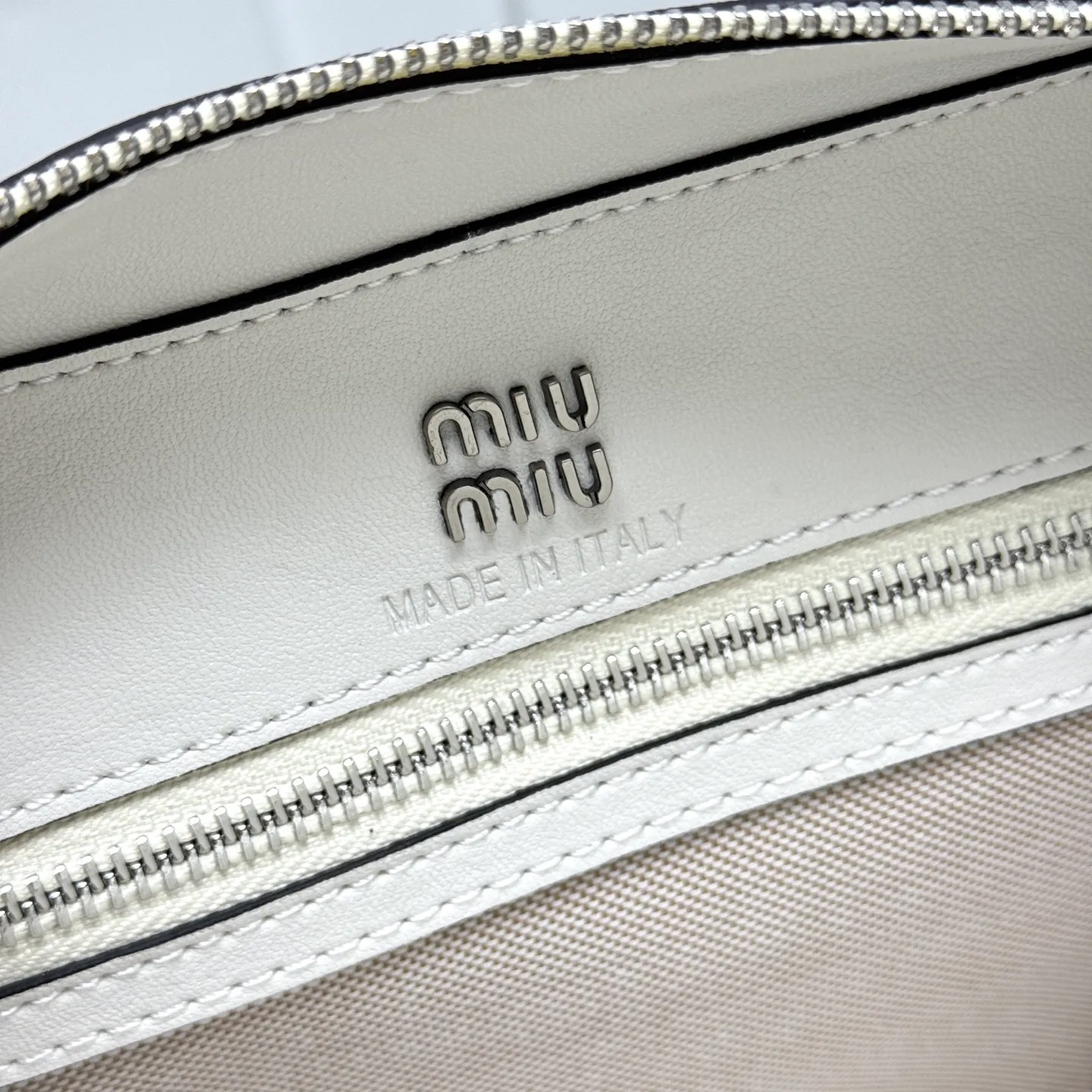 All Categories Official Website "Brand Women's Bags" Women's Bags 💙 miumiu 2026 Official Website miumiuVivant Bowling Bag