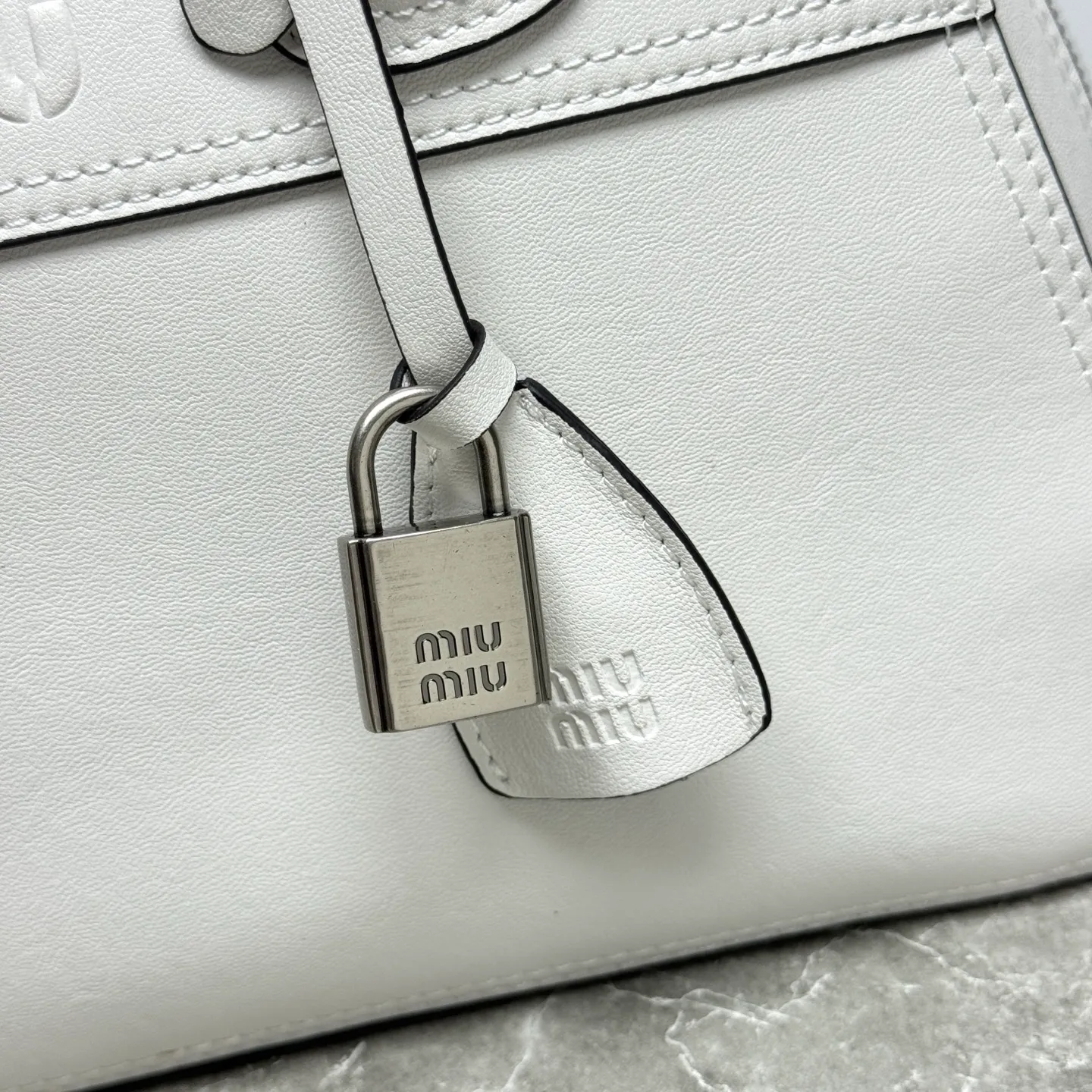 All Categories Official Website "Brand Women's Bags" Women's Bags 💙 miumiu 2026 Official Website miumiuVivant Bowling Bag