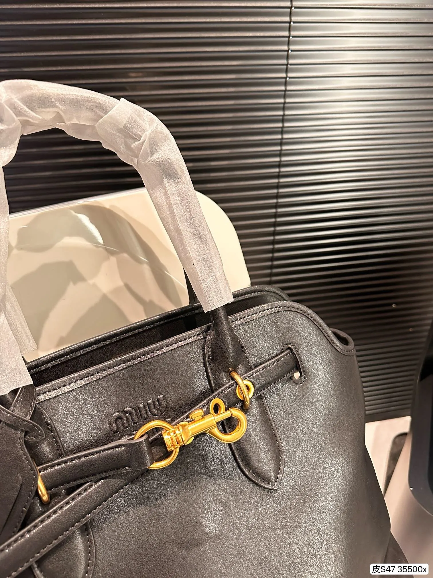 All categories Official website "Brand Women's Bags" Women's Bags 💙 miumiu 2024 new MIUMIU handbags