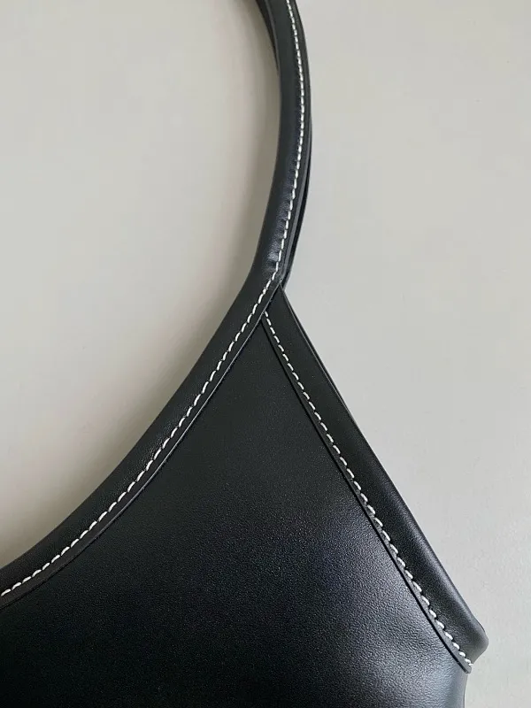 All Categories Official Website "Brand Women's Bags" Women's Bags 💙 miumiu 2026 Official Website MIUMIU Handbags