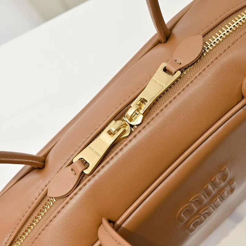 All categories Official website "Brand Women's Bags" Women's Bags 💙 miumiu 2025 new MiuMiu handbags