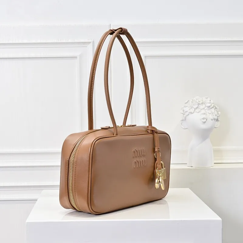 All categories Official website "Brand Women's Bags" Women's Bags 💙 miumiu 2025 new MiuMiu handbags