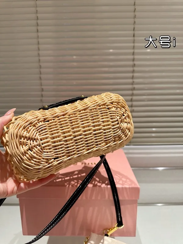 All categories Official website "Brand Women's Bags" Women's Bags 💙 miumiu 2025 new miumiu bowling bag
