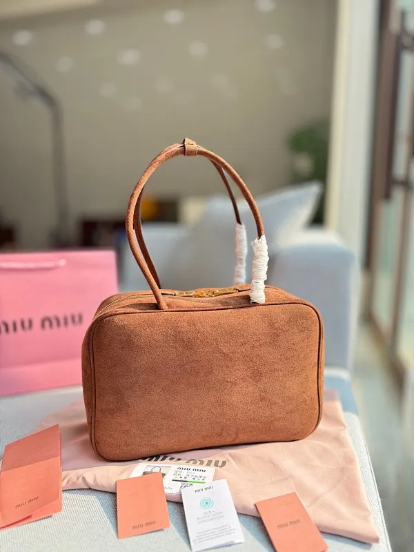 All categories Official website "Brand Women's Bags" Women's Bags 💙 miumiu 2024 new MIUMIU handbags
