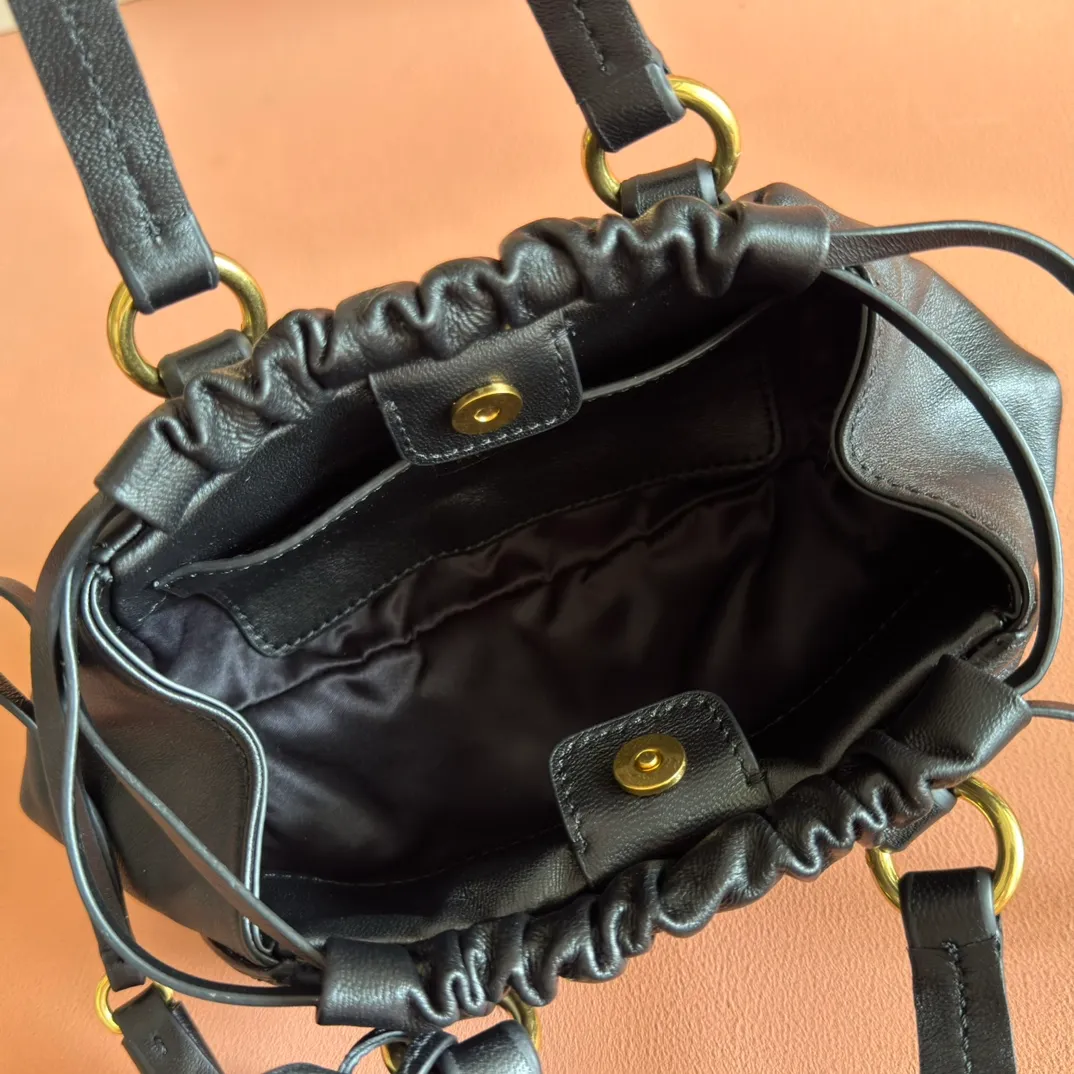 p1460💋💋💋[Full set of packaging at the counter] 5BP178 25 new JIOE medieval armpit dumpling bag, brand new sheepskin, with steel distressed metal hardware, high-end and elegant texture, the bag mouth is designed with a drawstring girdle, the fine ruffled lace is three-dimensional and playful, high-end yet lazy and casual, the unique design looks good on anyone who uses it, size: 22*7*15