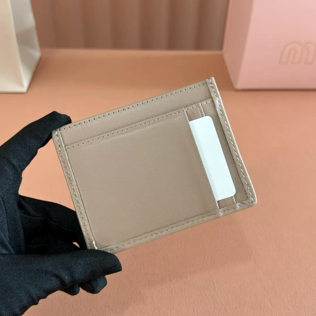 p420. 💋💋💋【Configured with full set of counter packaging】🔥 The latest version of MM cket wallet new card holder, 💗💗 5MV976 nude powder The latest series of card holders in the counter, small and exquisite, double-sided card slots, practical and fashionable design 🔥 Made of top imported lambskin 🎉