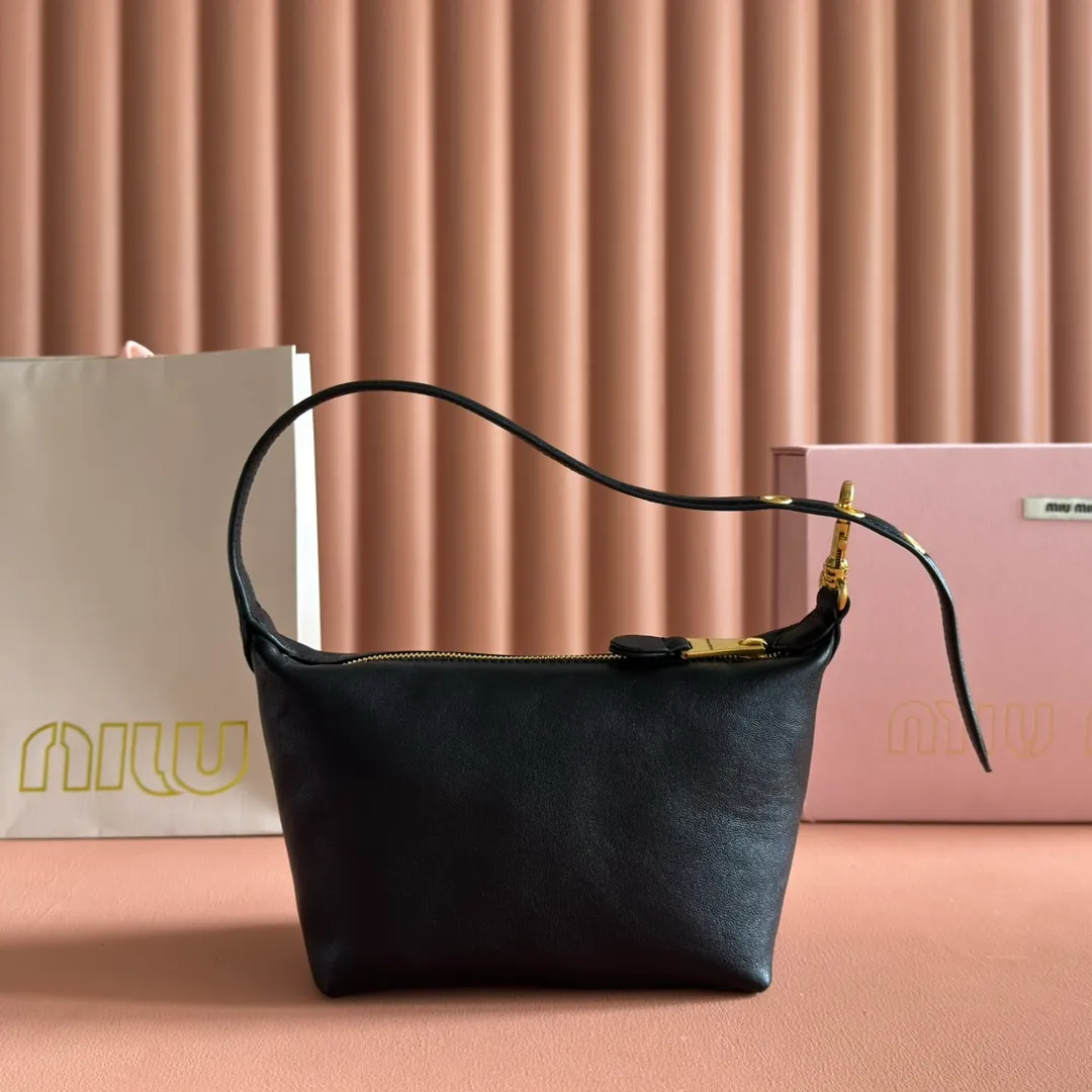 p1260💋💋💋 [Configured with full set of counter packaging] 5NE841, new lunch box bag, unique ice crack texture, iconic Miu amount logo on the front, cotton lining, ultra-light, large capacity, looks good no matter how you wear it, suitable for all seasons, size: bottom length 19cm, opening width 25.5cm, height 14cm, bottom width 10cm