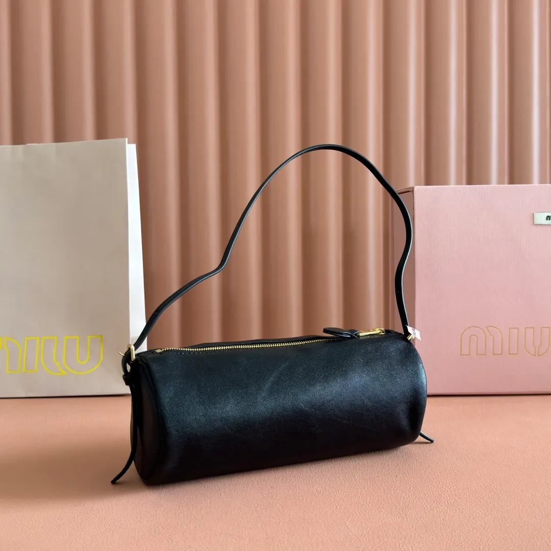 p1040💋💋💋[Special grade hardware original leather] Adventure Nappa sheep leather handbag/shoulder bag black Size: W22×H9×D9cm No._5BG851