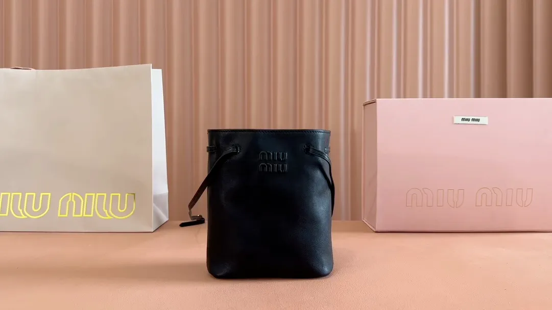 p1100💋💋💋 Equipped with a full set of packaging at the counter [Super Grade Hardware Original Leather] Nappa Sheep Leather Mini Handbag/Shoulder Bag