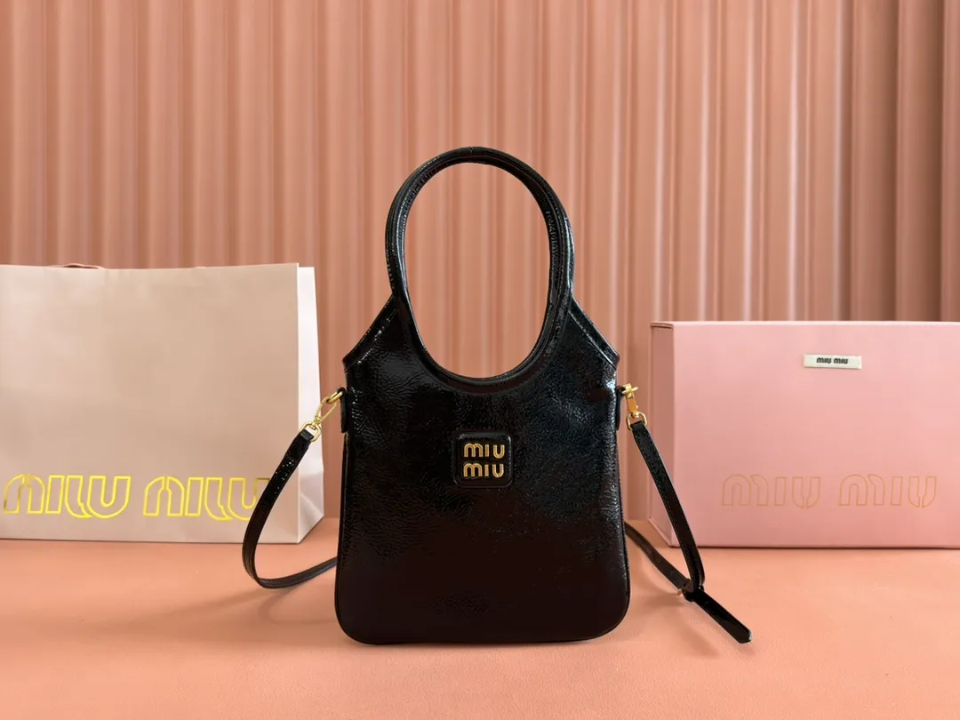 💋💋💋【New Product】Miu family, IVY leather handbag. Oil wax patent leather/original leather shipped! 🐴🐴Model: 5BA281.