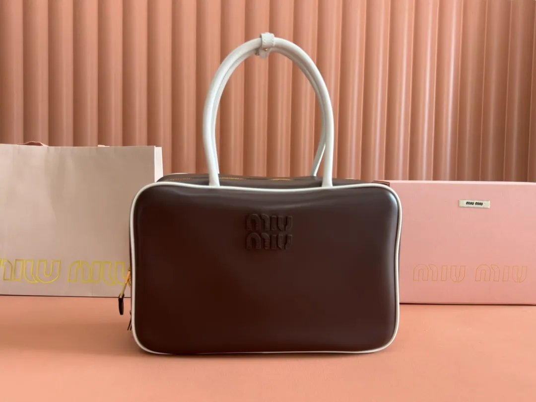 💋💋💋 Equipped with a full set of packaging at the counter [Special grade hardware original leather] Beau cow leather color-blocked handbag/shoulder bag ~ Heather wood color with white [New version briefcase] Size: W34×H23×D10cm Number: _5bb117