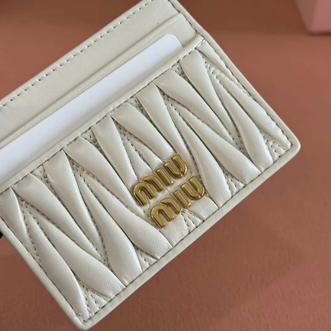 p420. 💋💋💋【Configured with full set of counter packaging】🔥 The latest version of MM cket wallet new card holder, 💗💗 5MV976 white The latest series of card holders in the counter, small and exquisite, double-sided card slots, practical and fashionable design 🔥 Made of top imported lambskin 🎉