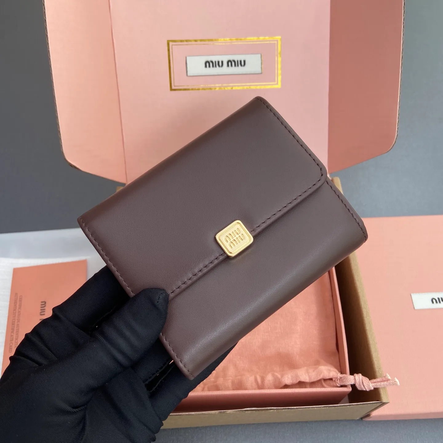 [Special grade hardware original leather] ¥600 ~ Imported cowhide wallet ~ Heather wood color - Snap button closure - Metal letter logo - 2 card slots - 1 banknote compartment - 1 coin pocket - Lined Size: w11.5×h10.2×2cm No.: 5MH033_ MM0240