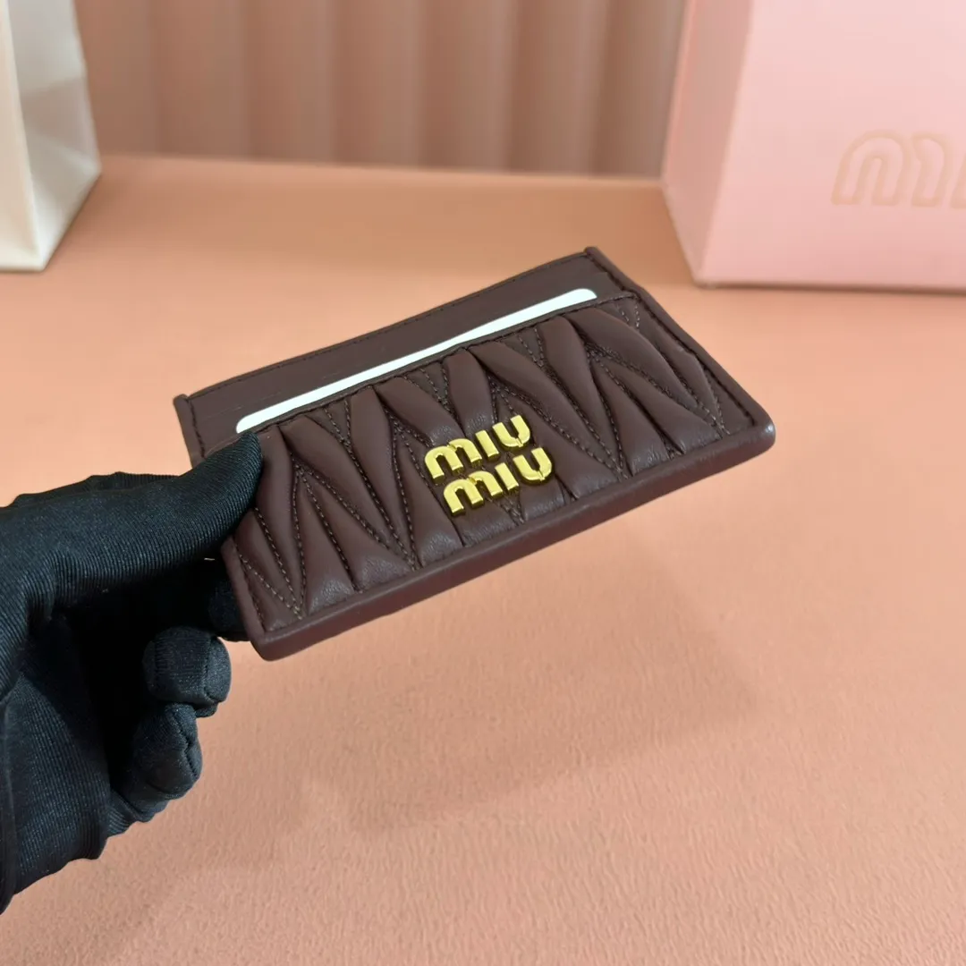 p420. 💋💋💋【Configured with full set of counter packaging】🔥 The latest version of MM cket wallet new card holder, 💗💗 5MV976 Shi Mu Nan The latest series of card holders in the counter, small and exquisite, double-sided card slots, practical and fashionable design 🔥 Made of top imported lambskin 🎉
