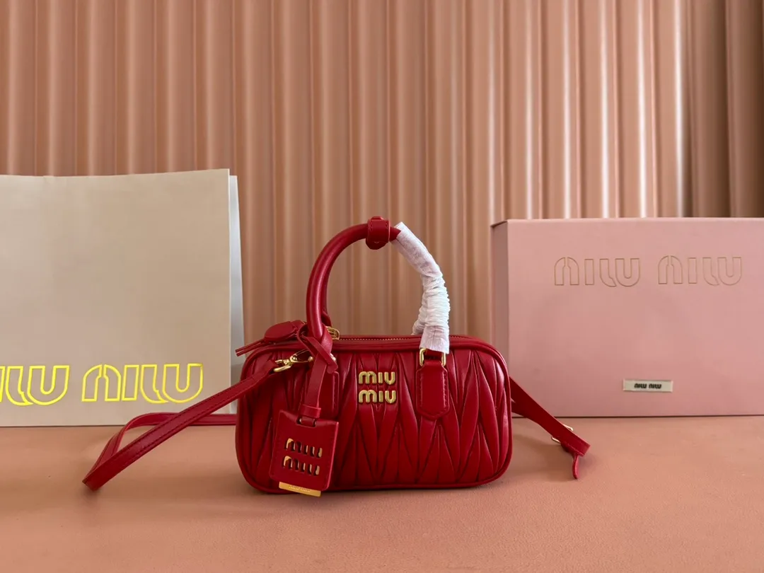 💋💋💋[Equipped with full counter packaging, premium hardware and original leather] Arcadie sheepskin mini (19cm) bowling handbag/crossbody bag ~ 5bp176