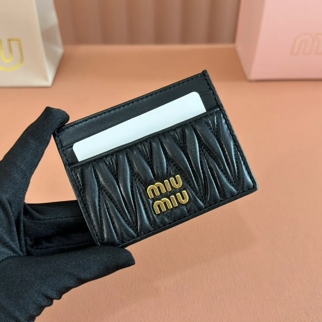 p420. 💋💋💋【Configured with full set of packaging in the counter】🔥 MM latest version cket wallet new card holder, 💗💗 5MV976g The latest series of card holders in the counter, small and exquisite, double-sided card slots, practical and fashionable design 🔥 Made of top imported lambskin 🎉
