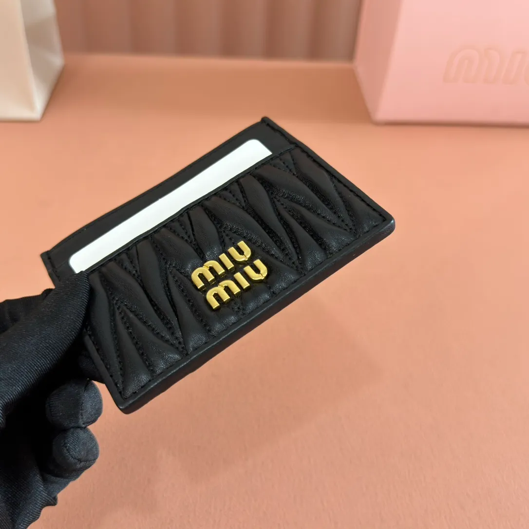 p420. 💋💋💋【Configured with full set of packaging in the counter】🔥 MM latest version cket wallet new card holder, 💗💗 5MV976g The latest series of card holders in the counter, small and exquisite, double-sided card slots, practical and fashionable design 🔥 Made of top imported lambskin 🎉