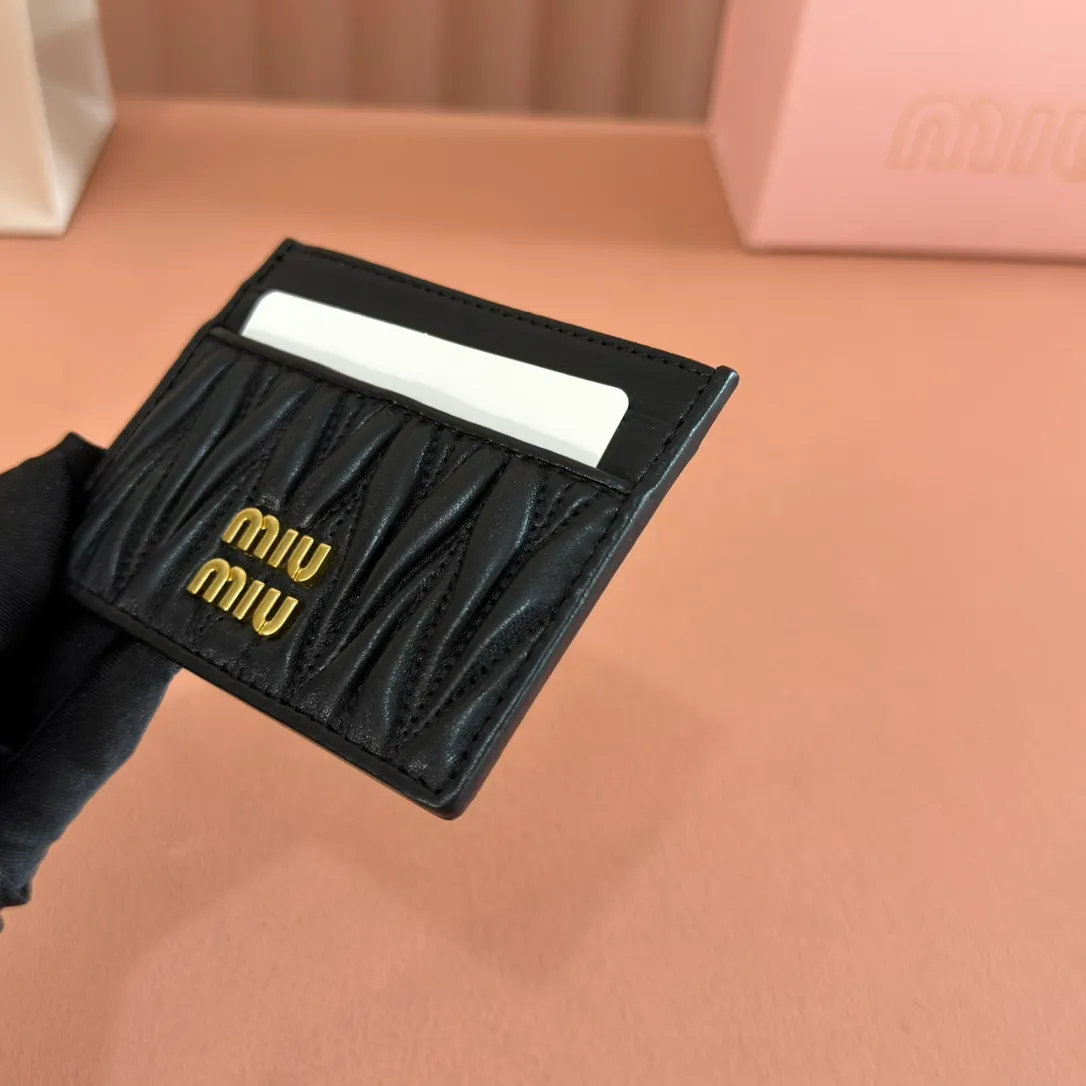 p420. 💋💋💋【Configured with full set of packaging in the counter】🔥 MM latest version cket wallet new card holder, 💗💗 5MV976g The latest series of card holders in the counter, small and exquisite, double-sided card slots, practical and fashionable design 🔥 Made of top imported lambskin 🎉