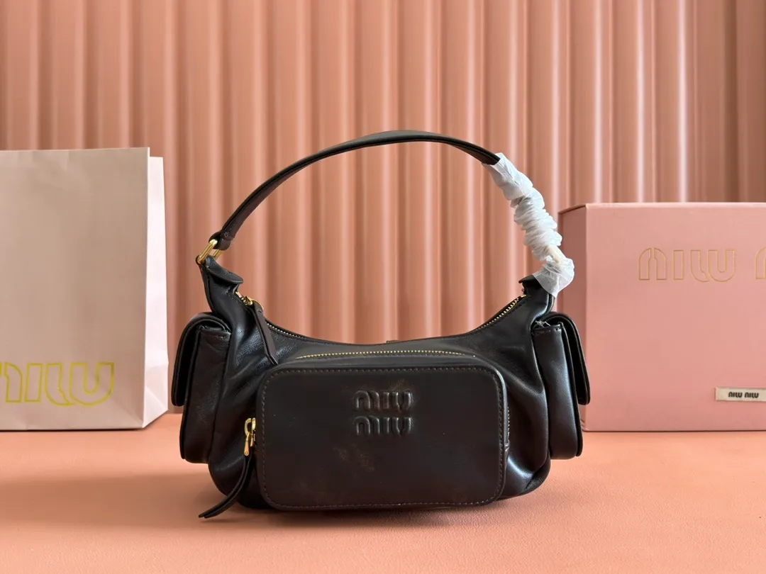 p1960💋💋💋【Equipped with full set of counter packaging, special grade hardware original leather】Sheep leather Hobo underarm bag ~ retro,