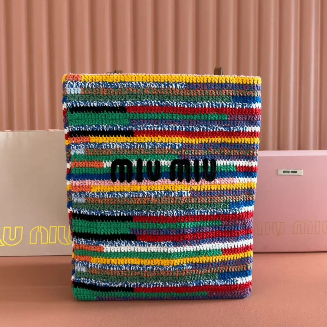 p1700💋💋💋【Full set of packaging at the counter】5BG248, super heavy-duty handmade rainbow woven bag, crocheted with multiple colors of cotton thread, hand-made is very complex, new front iconic Miu Miu embroidery, cotton lining, super light, super large capacity, small size vertical version is more adaptable, it is an excellent choice for work, commuting and traveling, suitable for all seasons, the real thing is super beautiful, size: 30X38CM