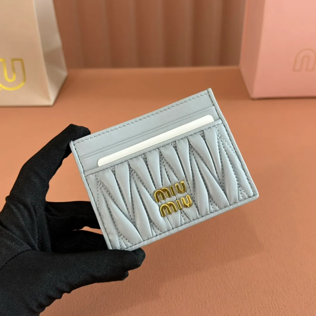 p420. 💋💋💋【Configured with full set of counter packaging】🔥 The latest version of MM cket wallet new card holder, 💗💗 5MV976 gray blue The latest series of card holders in the counter, small and exquisite, double-sided card slots, practical and fashionable design 🔥 Made of top imported lambskin 🎉
